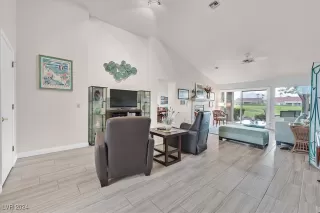 Photo #3: 2608512 Listing