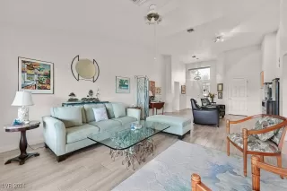 Photo #6: 2608512 Listing