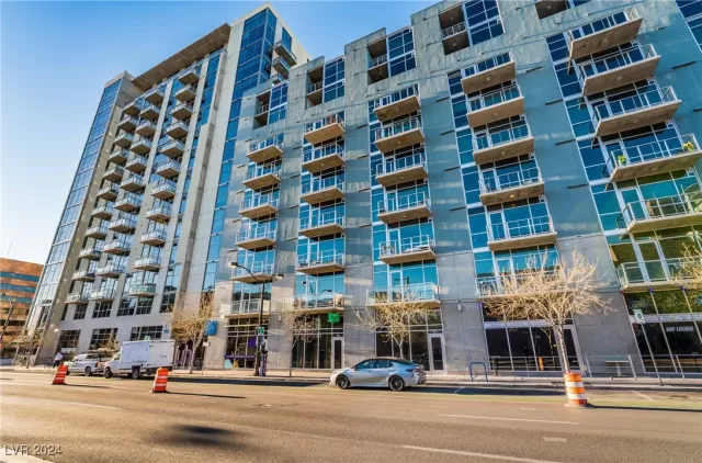 MLS: 2608518 Condo For Sale