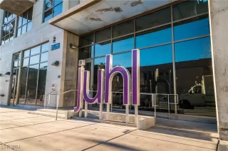 Photo #2: 2608518 Listing 