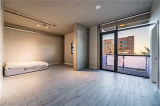 Photo #3: 2608518 Listing 