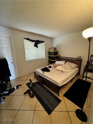 Photo #6: 2608546 Listing