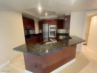 Photo #4: 2608549 Listing 