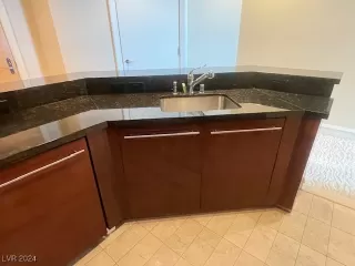 Photo #5: 2608549 Listing 