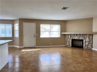 Photo #4: 2608560 Listing 