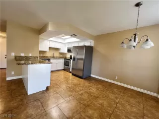 Photo #6: 2608560 Listing 