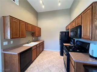 Photo #3: 2608563 Listing 