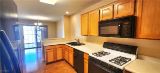 Photo #2: 2608601 Listing 