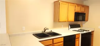 Photo #4: 2608601 Listing 