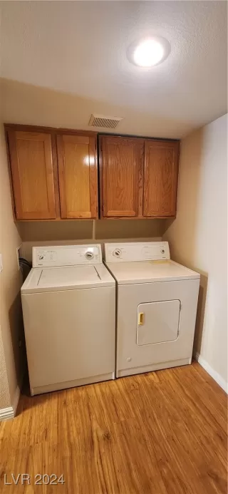 Photo #6: 2608601 Listing 