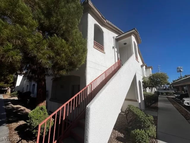 MLS: 2608605 Condo For Sale