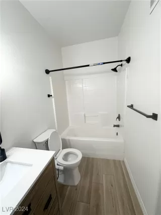 Photo #4: 2608605 Listing 