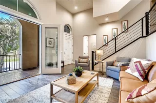 Photo #5: 2608615 Listing 