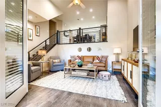 Photo #6: 2608615 Listing 