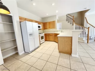 Photo #1: 2608636 Listing 
