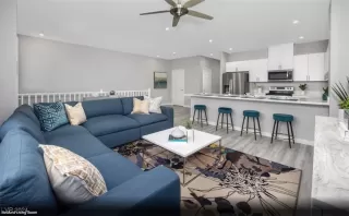 Photo #5: 2608656 Listing