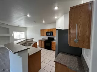 Photo #6: 2608684 Listing 