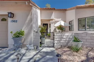 Photo #2: 2608692 Listing 