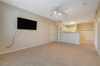 Photo #5: 2608716 Listing