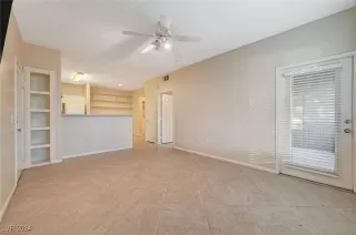 Photo #6: 2608716 Listing