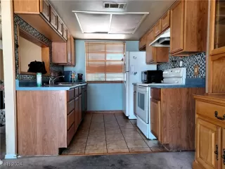 Photo #3: 2608720 Listing