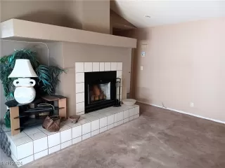 Photo #5: 2608720 Listing