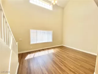 Photo #1: 2608745 Listing 