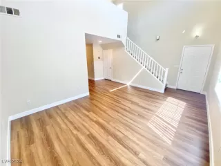 Photo #2: 2608745 Listing 