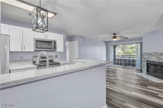 Photo #6: 2608751 Listing