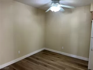 Photo #5: 2608759 Listing