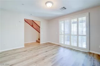 Photo #2: 2608761 Listing