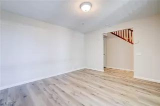 Photo #3: 2608761 Listing