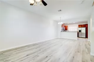 Photo #4: 2608761 Listing