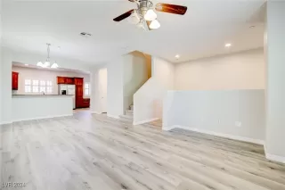 Photo #5: 2608761 Listing