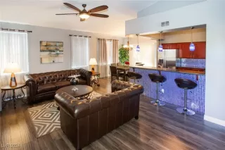 Photo #5: 2608763 Listing 