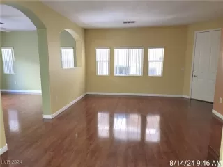 Photo #5: 2608769 Listing 