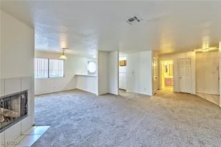 Photo #3: 2608793 Listing 