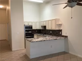 Photo #2: 2608799 Listing 