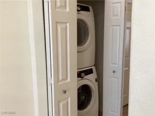 Photo #4: 2608799 Listing 