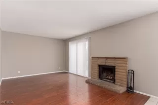 Photo #6: 2608808 Listing 