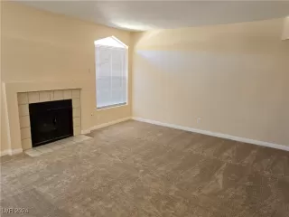 Photo #3: 2608812 Listing 