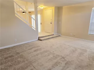 Photo #5: 2608812 Listing 