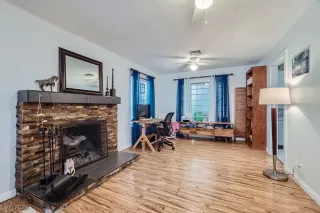 Photo #3: 2608821 Listing