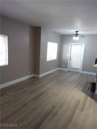 Photo #4: 2608827 Listing 