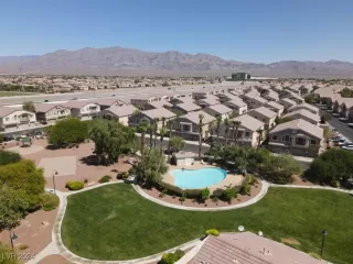 Photo #2: 2608832 Listing 