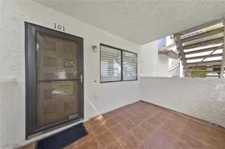 Photo #1: 2608833 Listing 