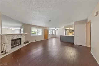 Photo #4: 2608833 Listing 