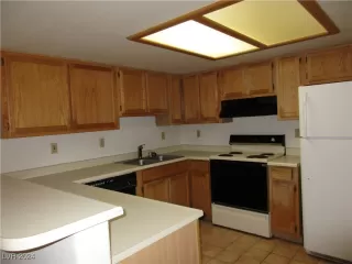 Photo #1: 2608843 Listing 