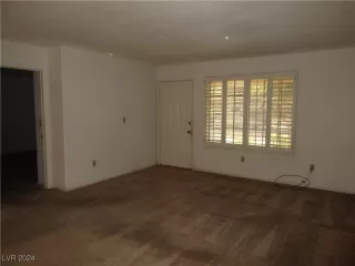 Photo #5: 2608843 Listing 