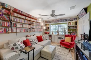 Photo #3: 2608846 Listing